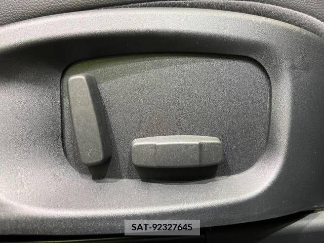 Jaguar F-PACE 2016-10 221447-8