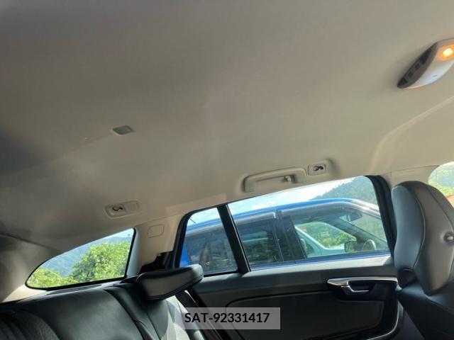 Volvo V60 2012-05 394902-21