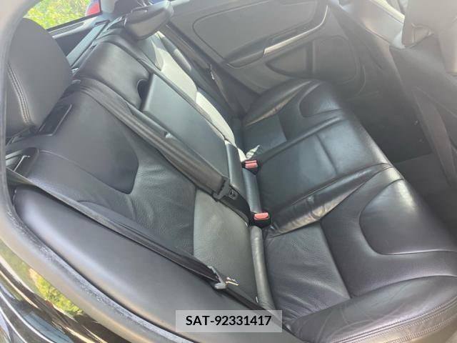 Volvo V60 2012-05 394902-20