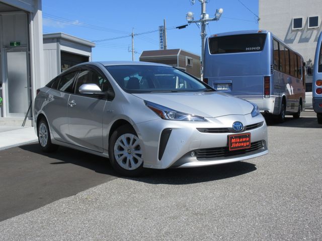 Toyota PRIUS 2019-06 14200-1