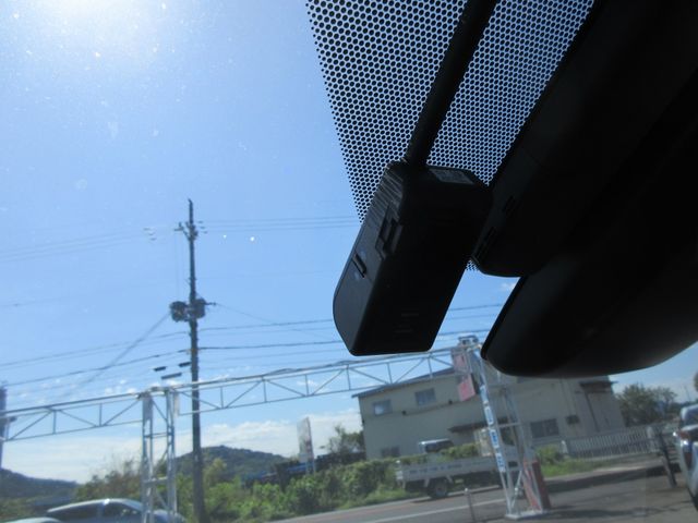 Toyota PRIUS 2019-06 14200-12