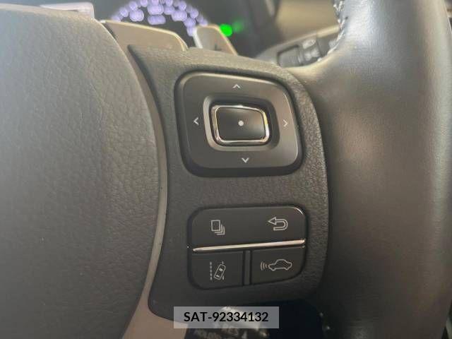 Lexus NX 2018-01 275705-4