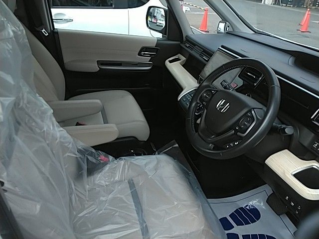 Honda e 2019-09 187997-9