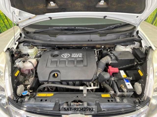 Toyota ISIS 2012-06 257397-18