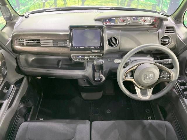 Honda N BOX CUSTOM 2018-02 8422-1