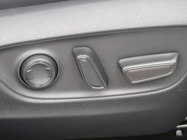 Toyota RAV4 2019-05 8707-7