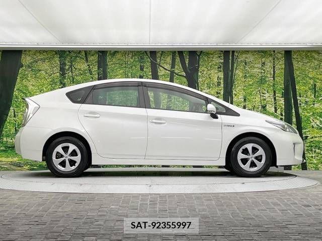 Toyota PRIUS 2015-01 219126-17
