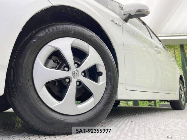 Toyota PRIUS 2015-01 219126-14