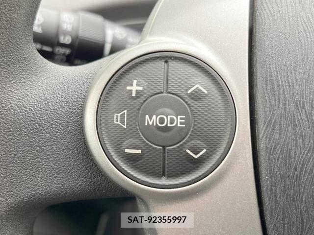 Toyota PRIUS 2015-01 219126-8