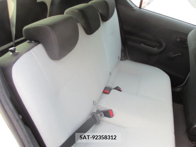 Toyota AQUA 2017-01 327661-5