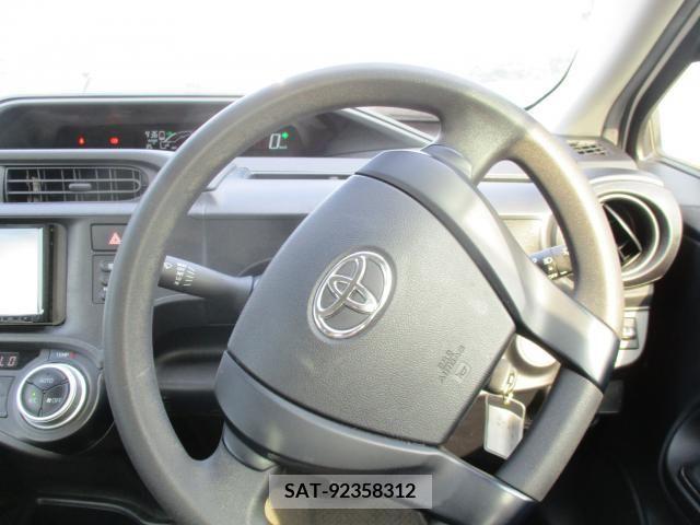 Toyota AQUA 2017-01 327661-6