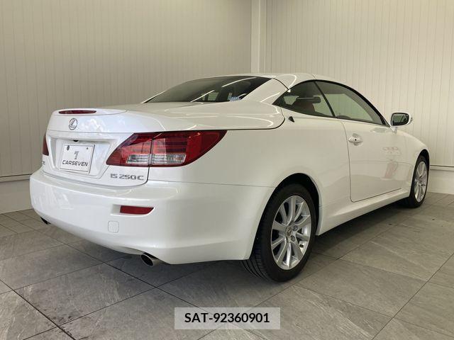 Lexus IS 2013-03 388279-3
