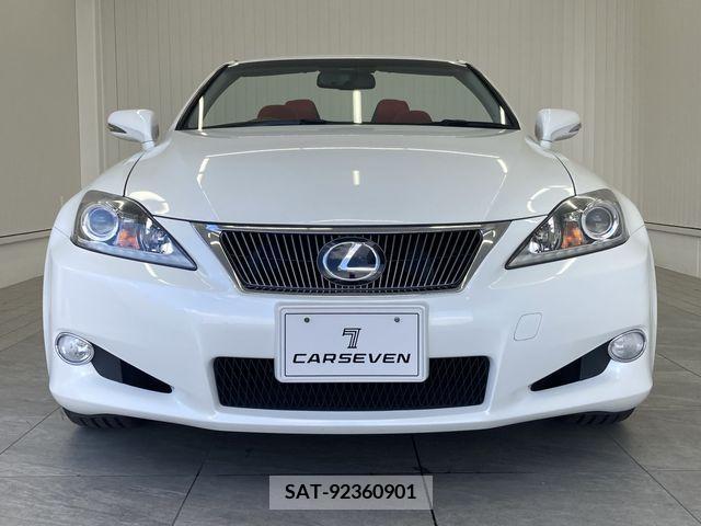 Lexus IS 2013-03 388279-1