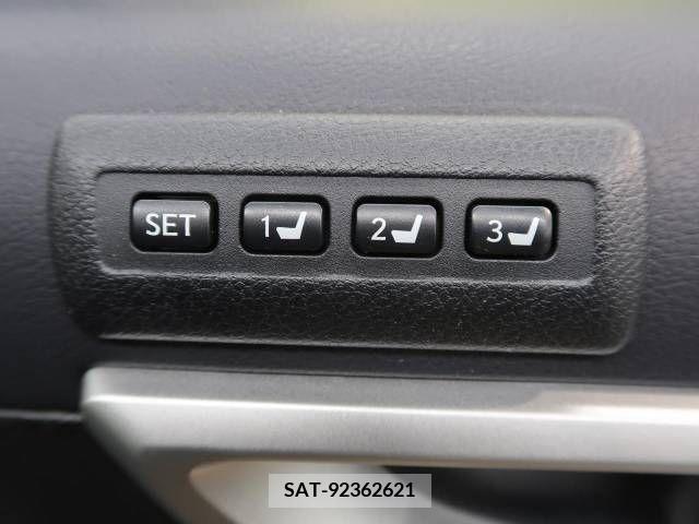 Lexus CT 2012-03 242934-7