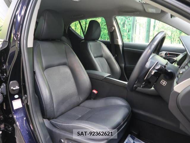 Lexus CT 2012-03 242934-10
