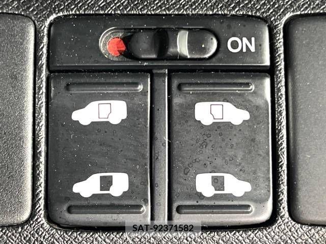 Honda STEP WGN 2011-06 286248-5