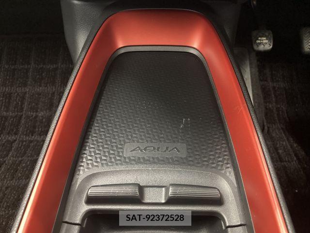 Toyota AQUA 2023-02 350248-14