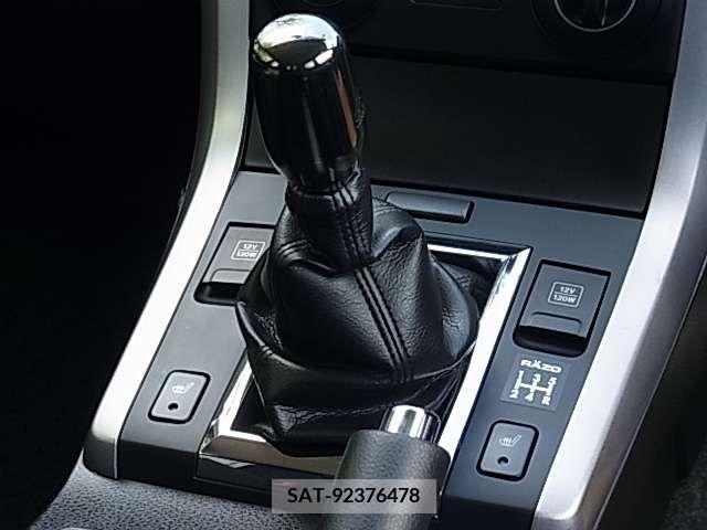 Suzuki ESCUDO 2013-04 201036-4