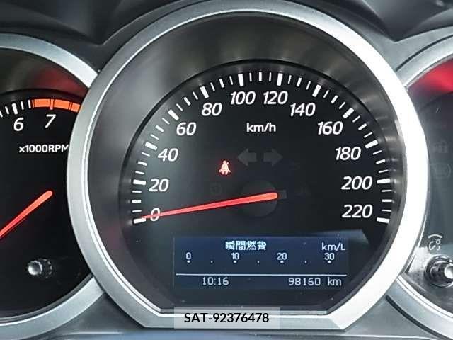 Suzuki ESCUDO 2013-04 201036-8