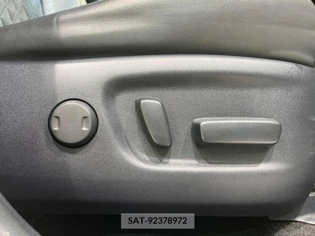 Toyota HARRIER 2017-08 382264-6