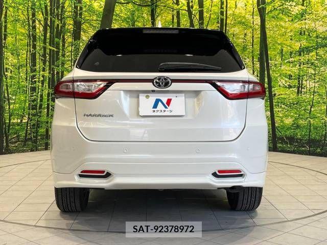 Toyota HARRIER 2017-08 382264-13