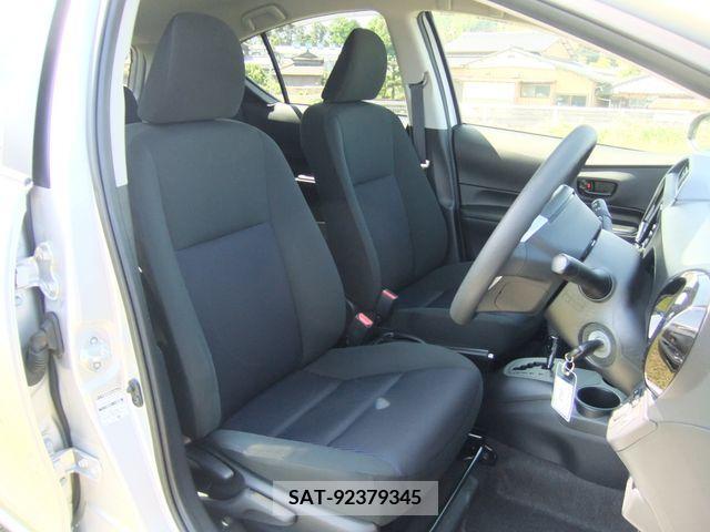 Toyota AQUA 2017-03 314296-13