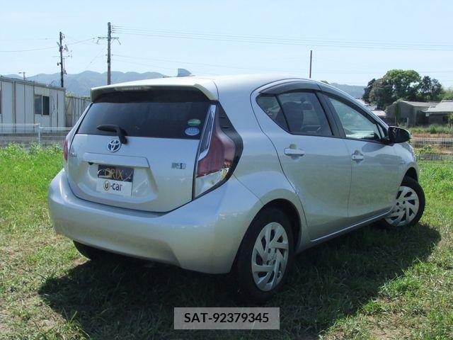 Toyota AQUA 2017-03 314296-2
