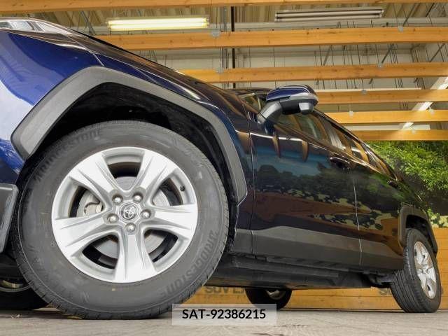 Toyota RAV4 2019-09 382473-13