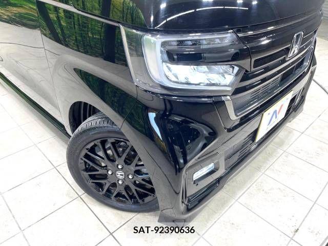 Honda N BOX CUSTOM 2022-01 210663-12