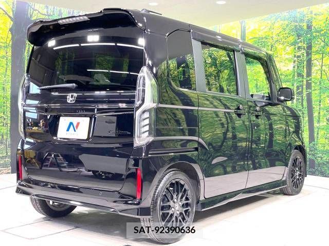 Honda N BOX CUSTOM 2022-01 210663-17