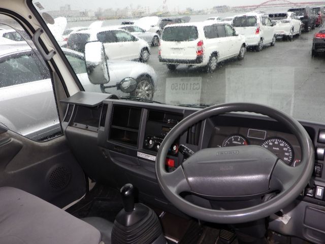 Isuzu ELF TRUCK 2014-01 183549-4