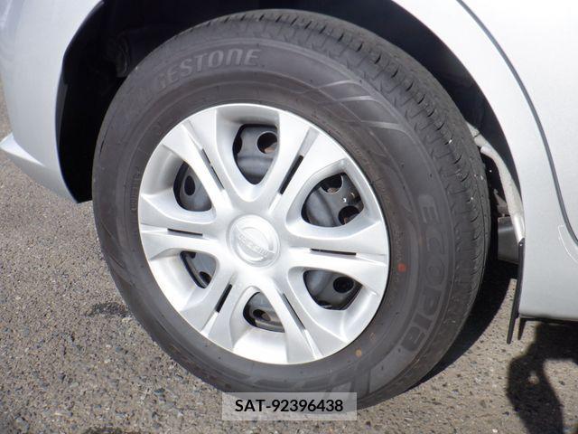 Nissan NOTE 2018-10 334742-26