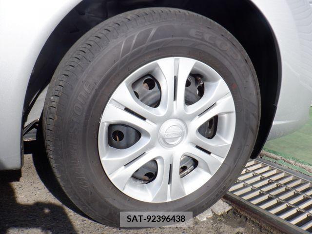 Nissan NOTE 2018-10 334742-18