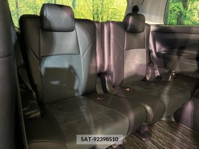 Toyota VELLFIRE 2018-10 369759-10