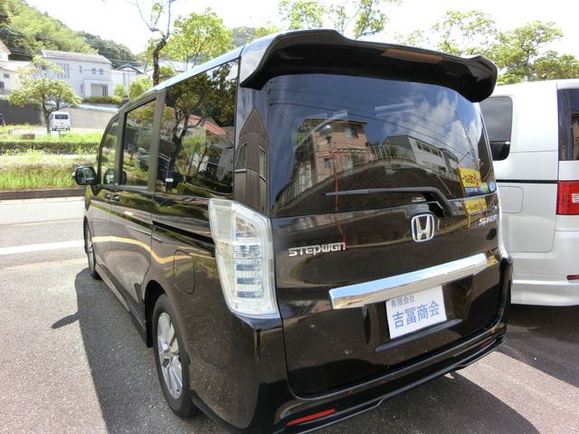 Honda e 2013-03 25017-5