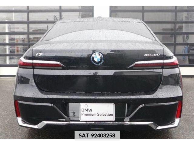 Bmw i7 2023-09 357140-2