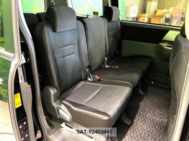 Toyota VOXY 2009-10 321326-13