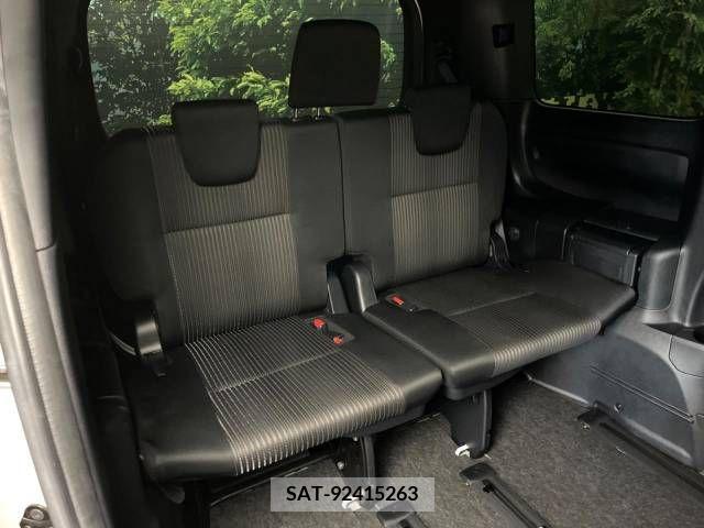 Toyota VOXY 2018-08 321590-10