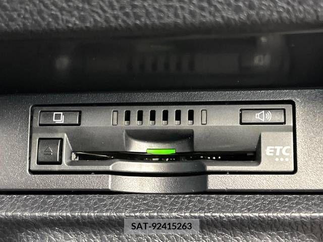 Toyota VOXY 2018-08 321590-6