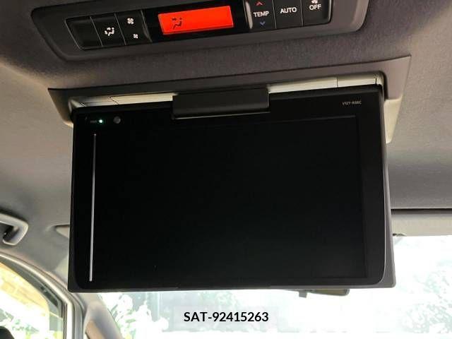 Toyota VOXY 2018-08 321590-2