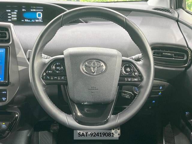 Toyota PRIUS 2021-07 322609-11