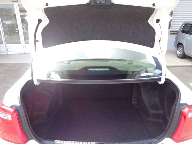 Toyota COROLLA AXIO 2018-04 11402-14