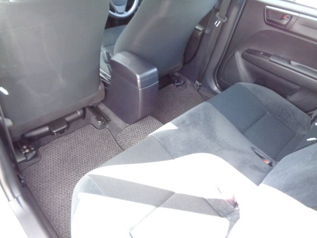 Toyota COROLLA AXIO 2018-04 11402-26