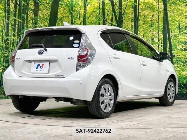 Toyota AQUA 2014-05 292624-17