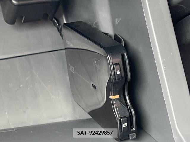 Toyota PRIUS 2011-08 282007-4