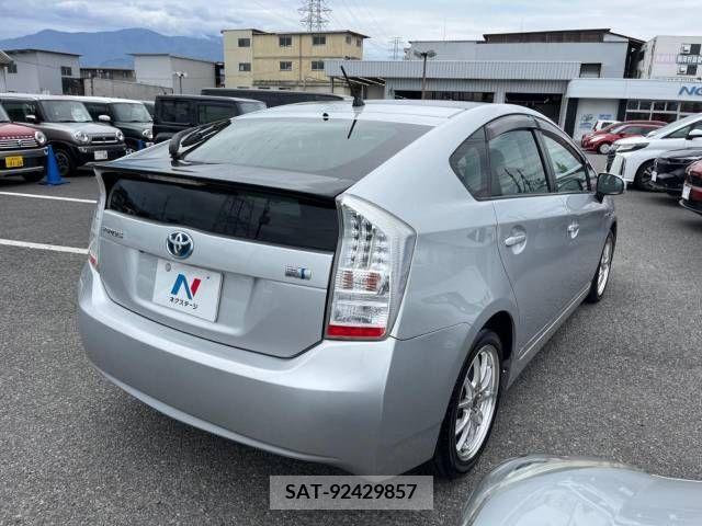 Toyota PRIUS 2011-08 282007-17