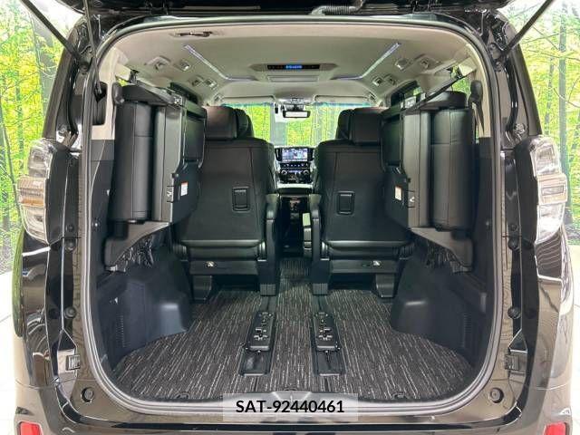 Toyota VELLFIRE 2018-11 377798-11