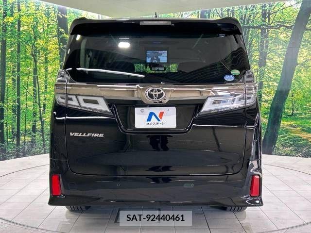 Toyota VELLFIRE 2018-11 377798-15