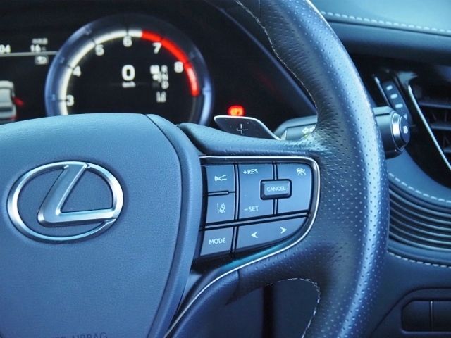 Lexus LS 2021-05 19263-18