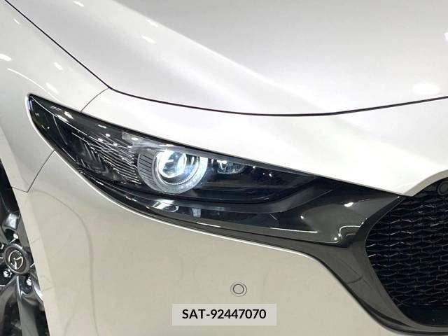 Mazda MAZDA3 2022-12 220341-12